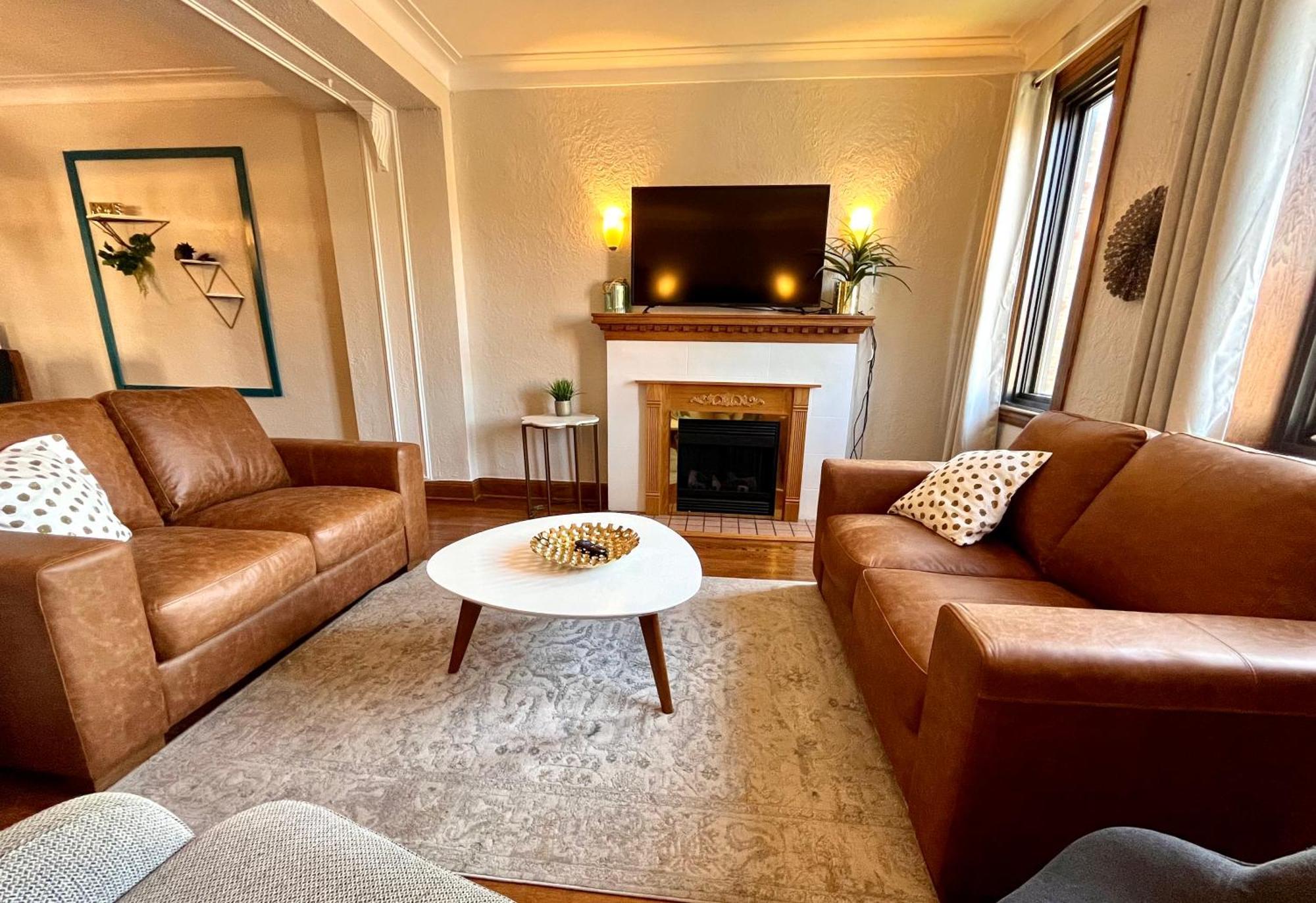 Mtlvacationrentals-The Mtlvr Kisses มอนทรีอัล ภายนอก รูปภาพ